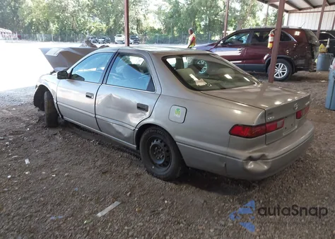 1998 Toyota Camry Le z USA, uszkodzony, nr VIN 4T1BG22K7WU314904